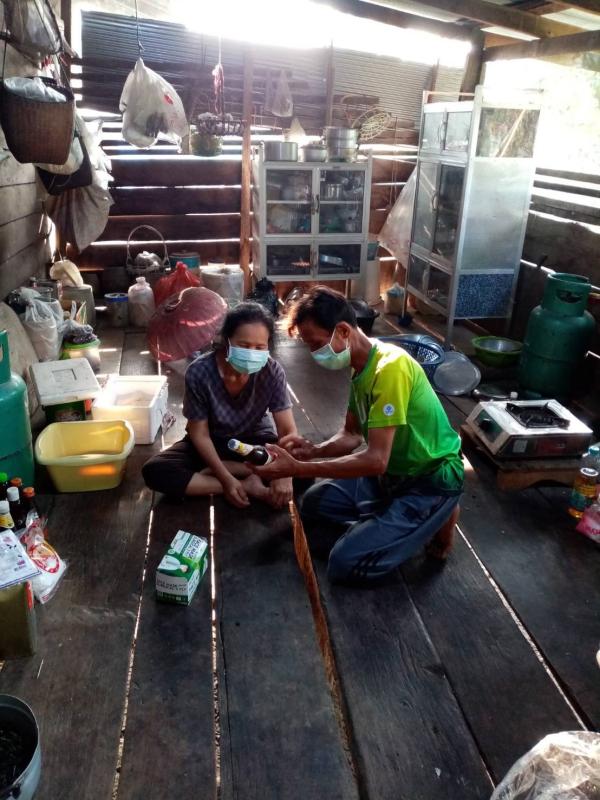 30/4/66 รพ.สต.บ้านสันป่าไร่ร่วมกับอาสาสมัครสาธารณสุขม.2บ้านตีนธาตุ,ม.3บ้านป่าไร่เหนือ,ม.5บ้านสันป่าไร่และศูนย์พัฒนาเด็กเล็กบ้านป่าไร่เหนือรณรงค์ให้ความรู้ประชาชนในเขตรับผิดชอบและนักเรียนเกี่ยวกับการเลือกซื้ออาหาร  การดูวันหมดอายุและการดูเลข อย. เนื่องในวั