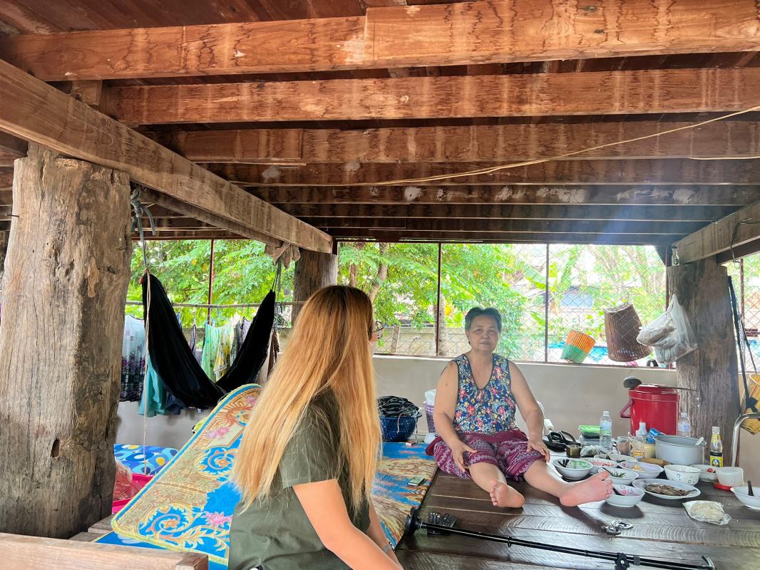 เช้าวันที่3/5/66 CMและจนท. รพ.สต.บ้านสันป่าไร่ เยี่ยมบ้านและประเมินADL ผู้ป่วยกระดูกสันหลังหักจากอุบัติเหตุ หลังออกจาก รพ. และประเมินอาการผู้ป่วยขาอ่อนแรง ปวด ชาขาทั้ง 2 ข้าง ไม่ยอมเดิน ส่งประเมินและรักษาต่อที่รพ.ชุมชน