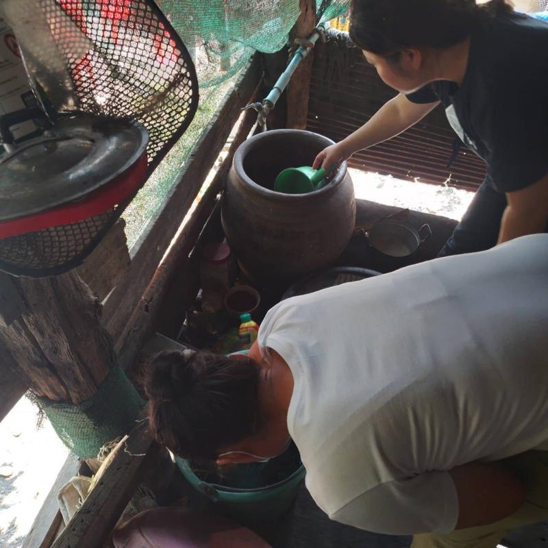 4/5/66 อสม.ม.2 บ้านตีนธาตุและม.3บ้านป่าไร่เหนือสำรวจและทำลายแหล่งเพาะพันธ์ลูกน้ำยุงลาย 100 เมตร รอบบ้านงานศพและงานแต่งงาน