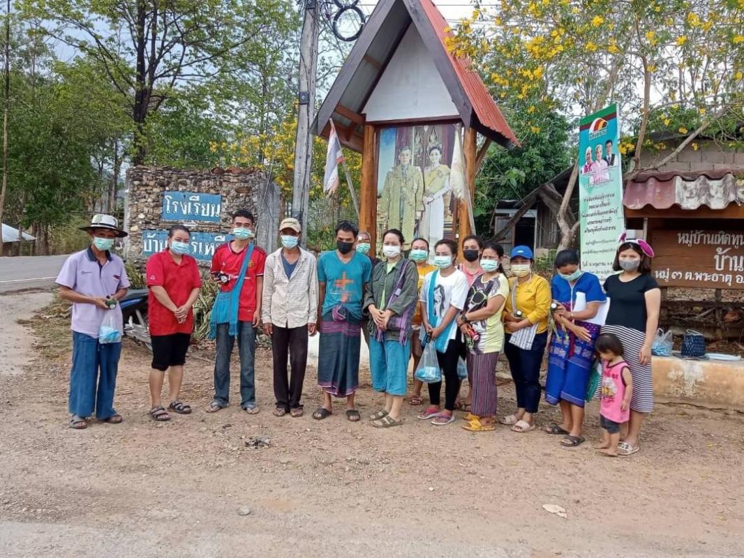 7/5/66 รพ.สต.บ้านสันป่าไร่ร่วมกับอาสาสมัครสาธารณสุขและชาวบ้าน หมู่ที่2 บ้านตีนธาตุ,หมู่ที่ 3 บ้านป่าไร่เหนือและหมู่ที่ 5 บ้านสันป่าไร่ รณรงค์สำรวจและทำลายแหล่งเพาะพันธ์ลูกน้ำยุงลาย