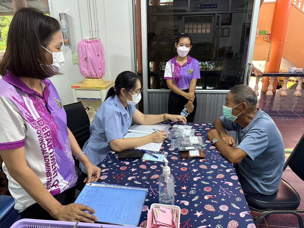 23/5/66 ช่วงบ่าย รพ.สต.บ้านสันป่าไร่ ให้บริการจ่ายยาผู้ป่วยโรคความดันโลหิตสูง (กลุ่ม 2/3) ที่รับยาที่ รพ.สต.จำนวน 52 ราย