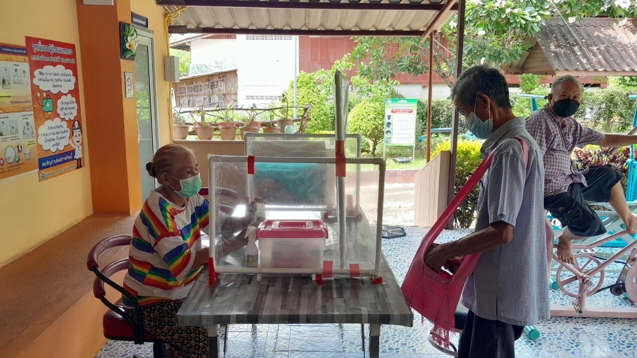 23/5/66 ช่วงบ่าย รพ.สต.บ้านสันป่าไร่ ให้บริการจ่ายยาผู้ป่วยโรคความดันโลหิตสูง (กลุ่ม 2/3) ที่รับยาที่ รพ.สต.จำนวน 52 ราย