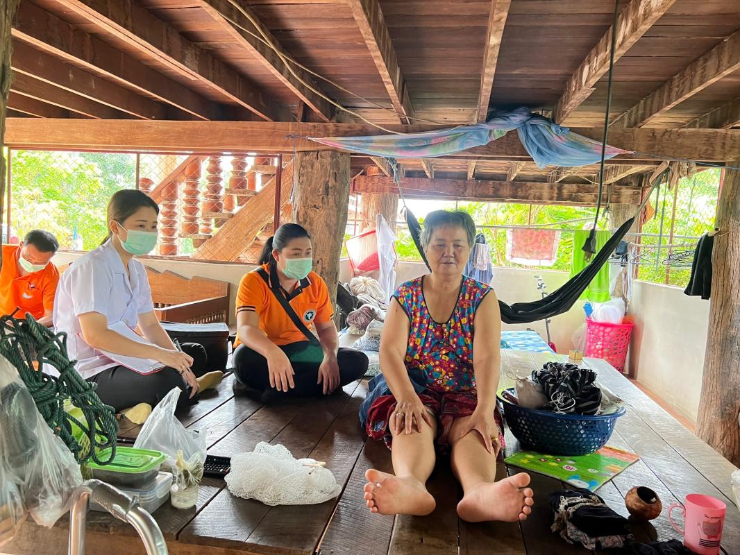 ันที่25/5/66 เวลา09.00น.  จนท.รพ.สต.บ้านสันป่าไร่ร่วมกับนักกายภาพ แพทย์แผนไทย รพ.แม่ระมาด เยี่ยมบ้านผู้ป่วยกลุ่มโรคไม่ติดต่อเรื้อรัง(NCDs) ที่มีปัญหาด้านการเคลื่อนไหวจากโรคร่วมและน้ำหนักตัวมาก