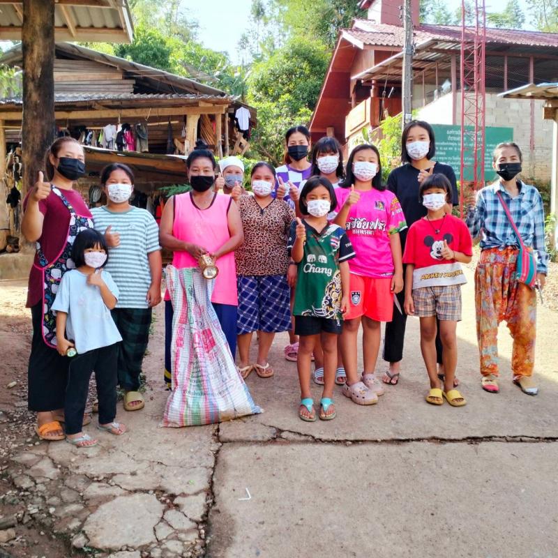 5/6/66 จนท.รพ.สต.บ้านสันป่าไร่ ร่วมกับผู้นำชุมชน ชาวบ้านและอาสาสมัครสาธารณสุขหมู่ที่ 2 บ้านตีนธาตุ หมู่ที่ 3 บ้านป่าไร่เหนือและหมู่ที่ 5 บ้านสันป่าไร่ พัฒนาสิ่งแวดล้อมภายในชุมชนและรณรงค์สำรวจและทำลายแหล่งเพาะพันธ์ลูกน้ำยุงลาย เนื่องในวันสิ่งแวดล้อมโลก