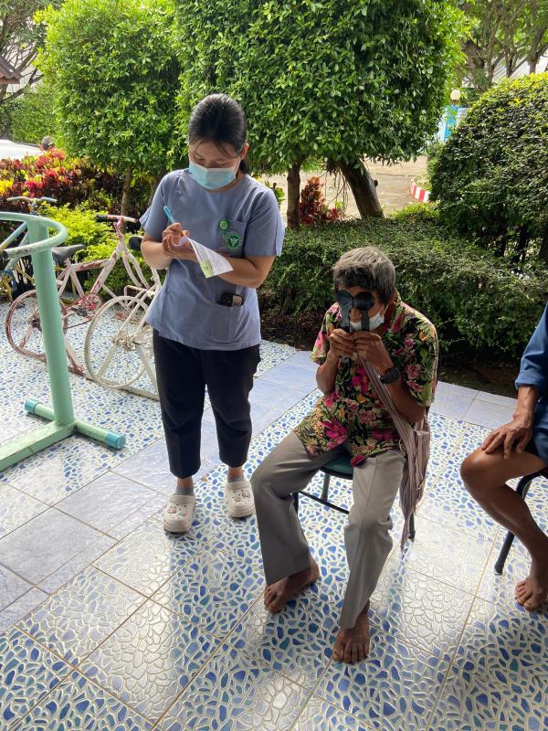 9/6/66 รพ.สต.บ้านสันป่าไร่ร่วมกับรพ.แม่ระมาด ให้บริการตรวจตา ตรวจVA , PH  , วัดความดันลูกตาและรับแว่นตา ในผู้สูงอายุ จำนวน 23 คน