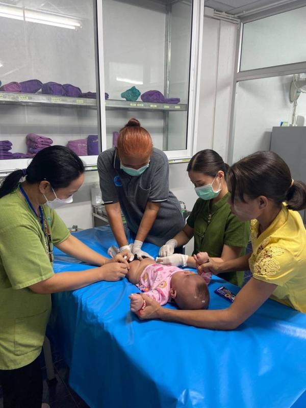 14/6/66 รพ.สต.บ้านสันป่าไร่ ให้บริการฉีดวัคซีน , เคลือบฟลูออไรด์ , เจาะเลือดตรวจ hct , จ่ายยา para syr และ ferrous syr เด็ก อายุ 0-5 ปี จำนวน 28 ราย