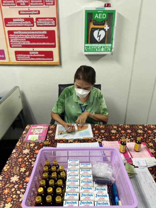 14/6/66 รพ.สต.บ้านสันป่าไร่ ให้บริการฉีดวัคซีน , เคลือบฟลูออไรด์ , เจาะเลือดตรวจ hct , จ่ายยา para syr และ ferrous syr เด็ก อายุ 0-5 ปี จำนวน 28 ราย