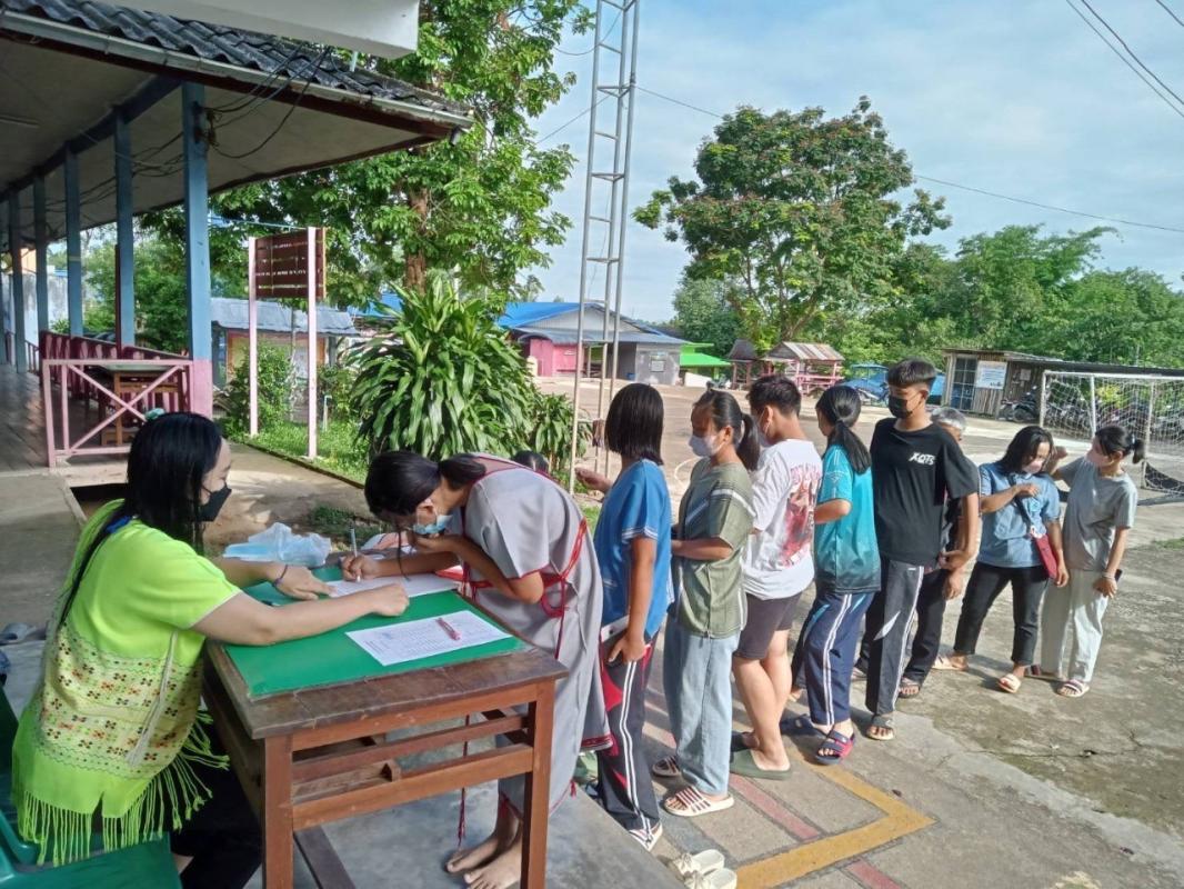 17/6/66 รพ.สต.บ้านสันป่าไร่ร่วมกับเครือข่ายควบคุม ป้องกันโรคติดต่อ จัดอบรมให้ความรู้แก่ประชาชนหมู่ที่3 บ้านป่าไร่เหนือ ในโครงการรณรงค์ป้องกัน ควบคุมโรคไข้เลือดออก โดยมีวิทยากรจากรพ.แม่ระมาด มาให้ความรู้และแลกเปลี่ยนประสบการณ์ในการป้องกันและควบคุมโรคไข้เลื