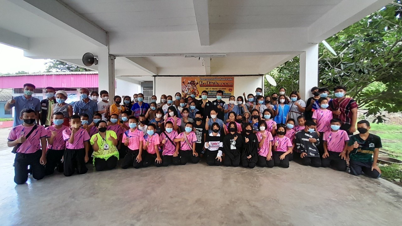 17/6/66 รพ.สต.บ้านสันป่าไร่ร่วมกับเครือข่ายควบคุม ป้องกันโรคติดต่อ จัดอบรมให้ความรู้แก่ประชาชนหมู่ที่3 บ้านป่าไร่เหนือ ในโครงการรณรงค์ป้องกัน ควบคุมโรคไข้เลือดออก โดยมีวิทยากรจากรพ.แม่ระมาด มาให้ความรู้และแลกเปลี่ยนประสบการณ์ในการป้องกันและควบคุมโรคไข้เลื