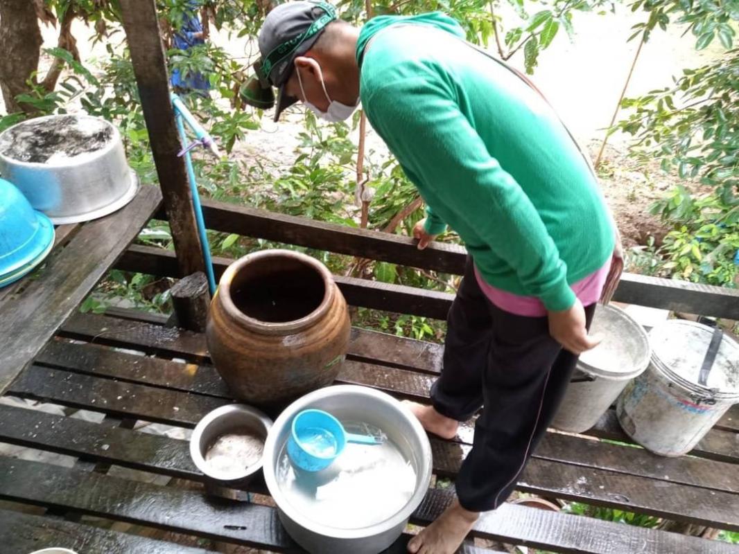 18/6/66 จนท.รพ.สต.บ้านสันป่าไร่ร่วมกับอสม.ม.3บ้านจบปิ ควบคุมโรคไข้เลือดออกรอบ2 เคสดญ.เพ็ญพิชชา ธาราคีรีและรอบแรก ดช.ณัฐคุณ พงษ์ไทย