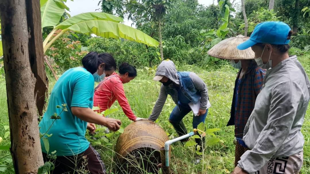 18/6/66 จนท.รพ.สต.บ้านสันป่าไร่ร่วมกับอสม.ม.3บ้านจบปิ ควบคุมโรคไข้เลือดออกรอบ2 เคสดญ.เพ็ญพิชชา ธาราคีรีและรอบแรก ดช.ณัฐคุณ พงษ์ไทย