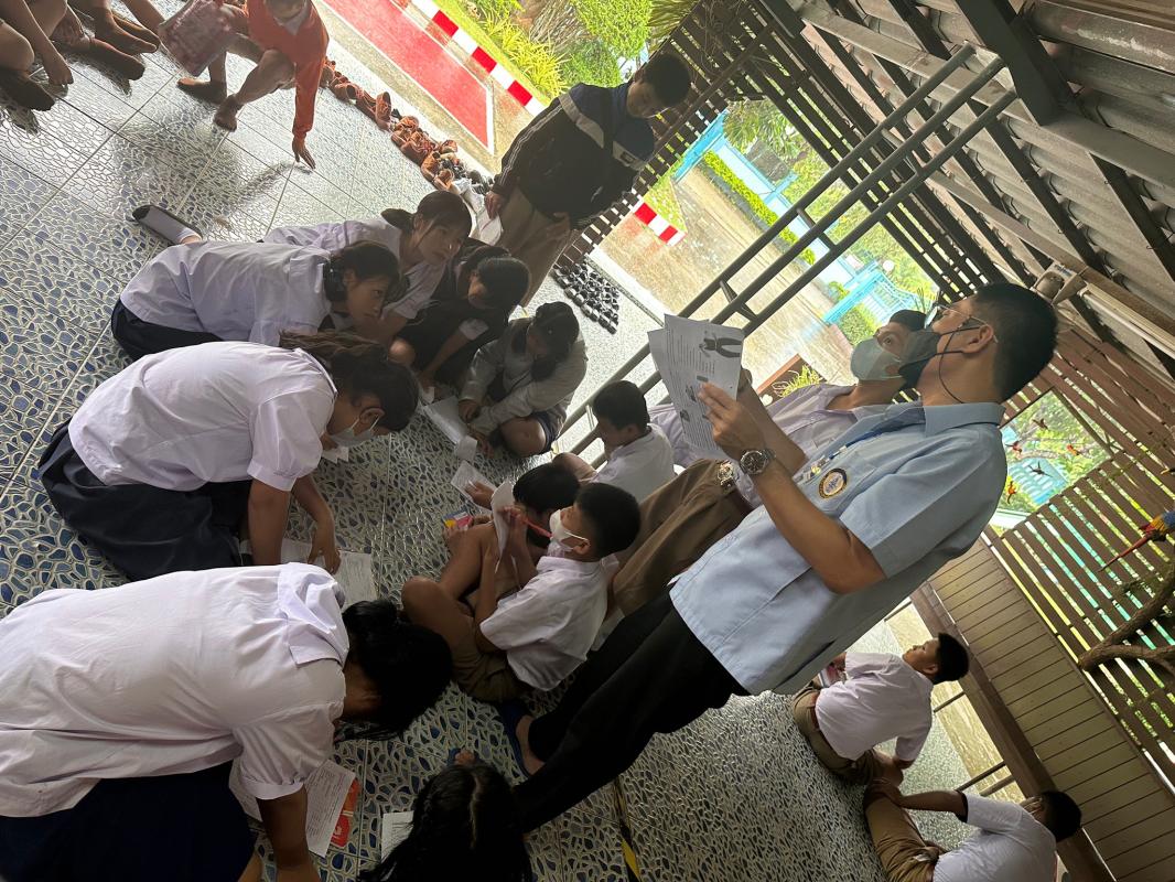 19/6/66 จนท.รพ.สต.บ้านสันป่าไร่ให้ความรู้แก่นักเรียนชั้นมัธยมศึกษาปีที่1-3 รร.บ้านสันป่าไร่ เรื่องการควบคุมป้องกันโรคไข้เลือดออก โรคมาลาเรีย โรคโควิดและงานสุขภาพจิต พร้อมทั้งให้คำปรึกษาเด็กนักเรียนที่มีปัญหาด้านสุขภาพจิต