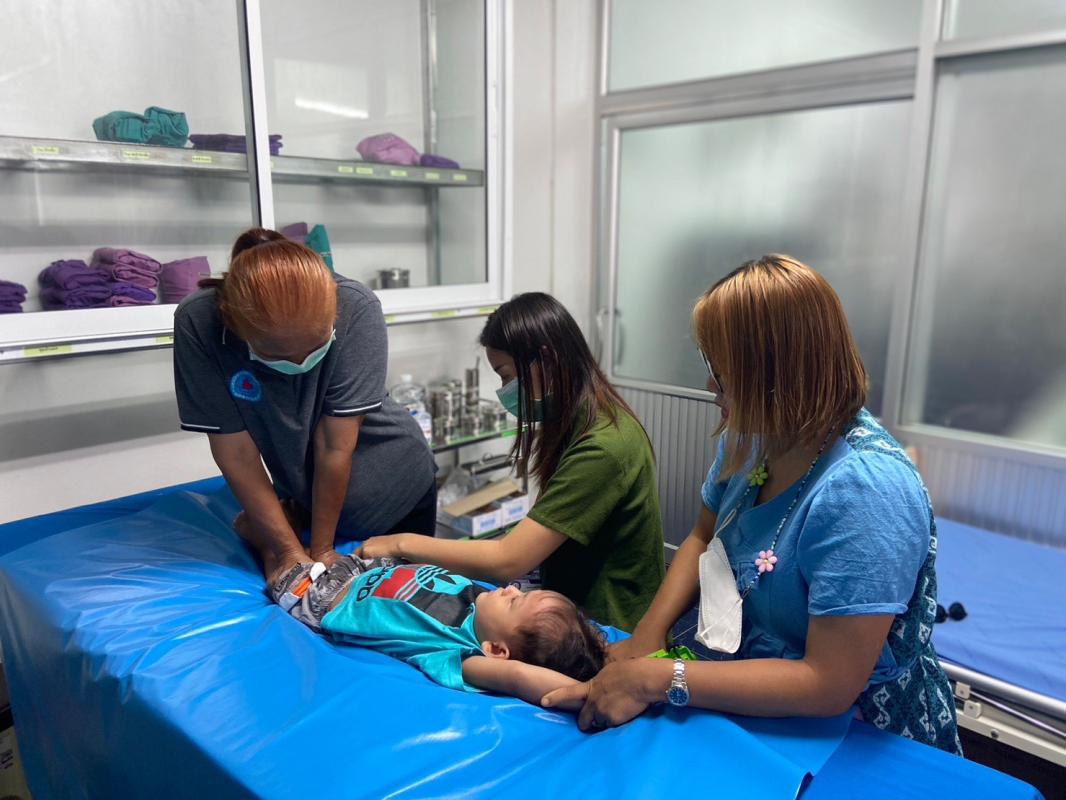 21/6/66 รพ.สต.บ้านสันป่าไร่ รณรงค์ฉีดวัคซีนป้องกันไข้หวัดใหญ่ กลุ่มเด็ก อายุ 6 เดือน ถึง 2 ปี 11 เดือน จำนวน 37 ราย ยอดรวมการรณรงค์ทั้งสองรอบ = 148 ราย