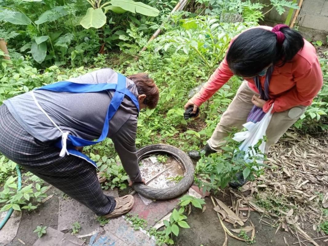 25/6/66 จนท.รพ.สต.บ้านสันป่าไร่ร่วมกับอสม.ม.3 บ้านจบปิ ควบคุมโรคไข้เลือดออก รอบ 2 เคสดช.ณัฐคุณ พงษ์ไทย