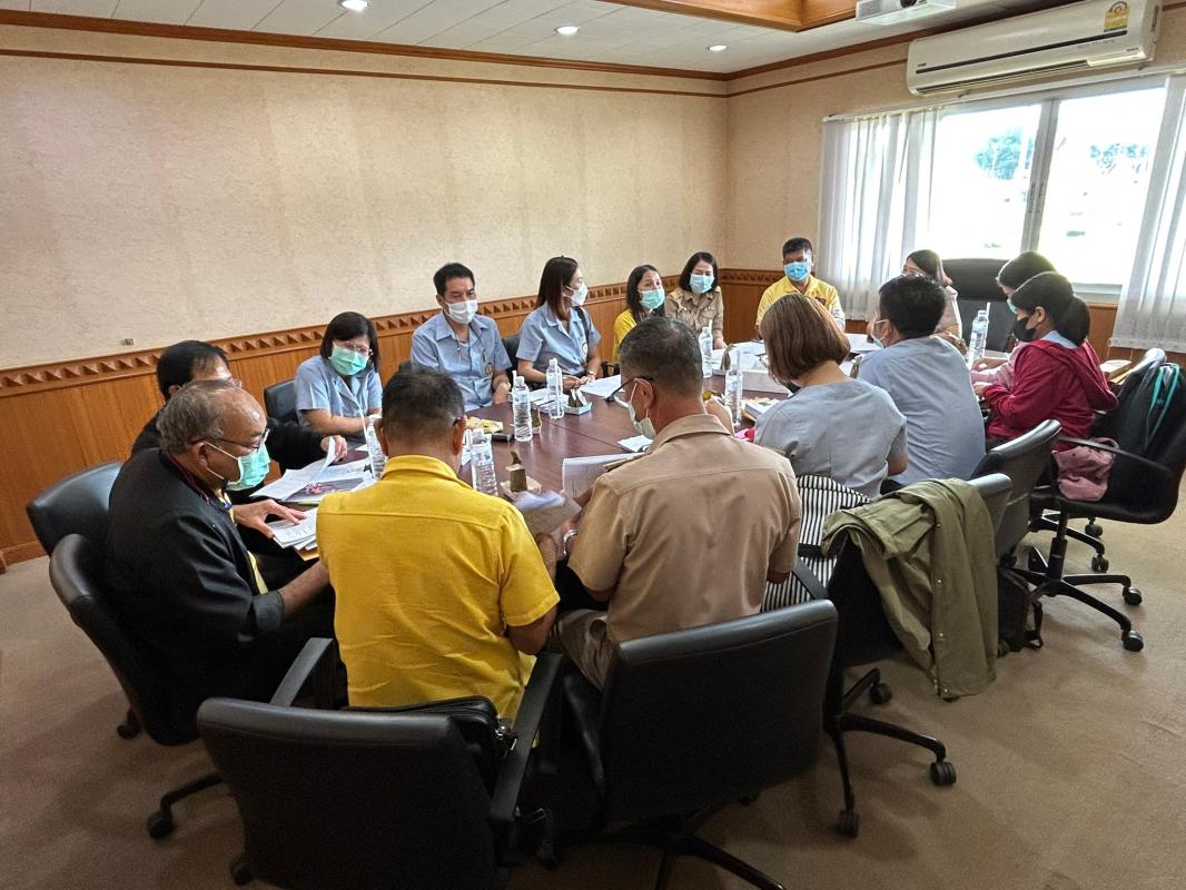 10/7/66 ช่วงเช้า จนท.รพ.สต.ฝั่งตะวันตก 10 แห่ง เข้าร่วมประชุมหารือกับกองสาธารณสุข เรื่อง แนวทางการเบิกค่าตอบแทน ฉ.11