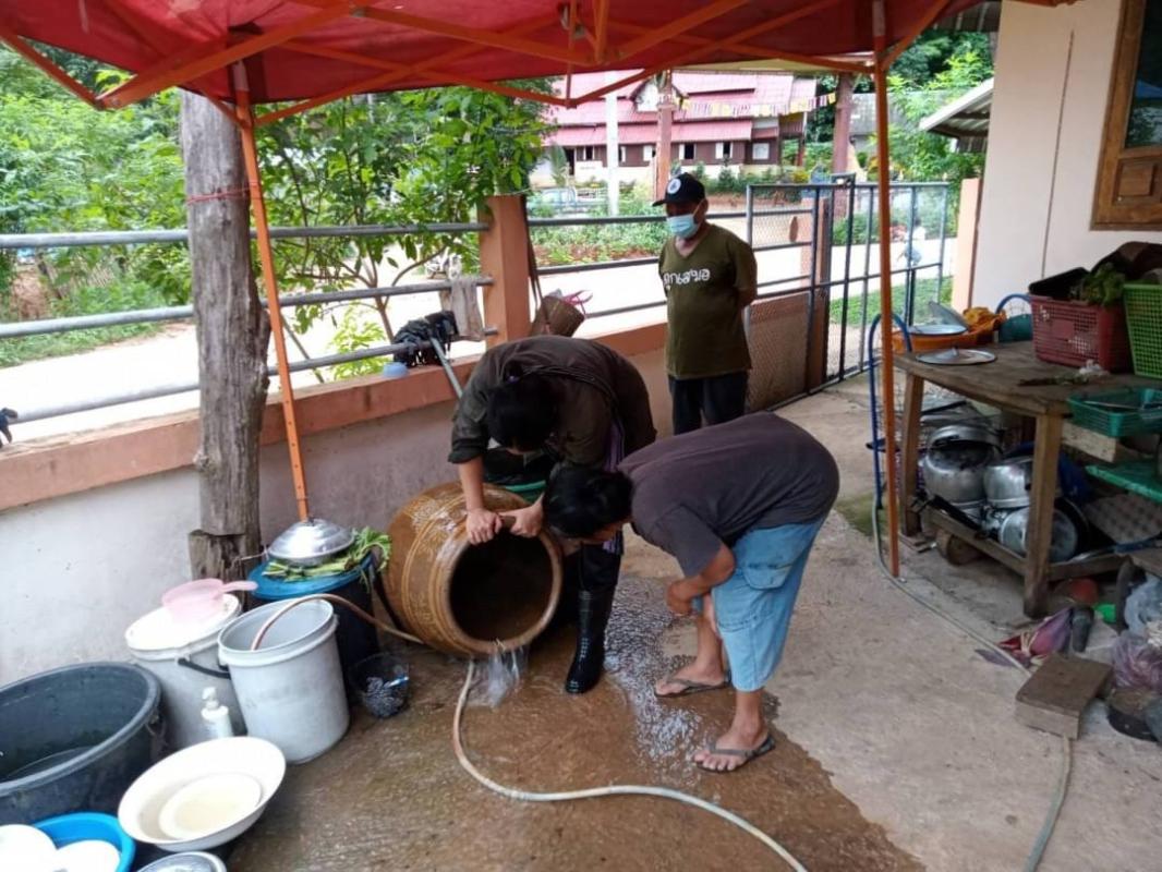 10/7/66 จนท.รพ.สต.บ้านสันป่าไร่ ร่วมกับอสม.ม.2บ้านตีนธาตุ ควบคุมโรคไข้เลือดออก รอบแรกเคส นส.ชนิดา เจนชลธี เคสผู้ป่วยอำเภอแม่สอดกลับมารักษาที่รพ.แม่ระมาด