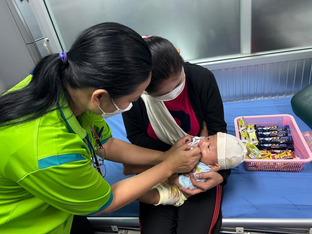 12/7/66 รพ.สต.บ้านสันป่าไร่ ให้บริการฉีดวัคซีนเด็กอายุ 0-5 ปี จำนวน 29 ราย และมีบริการเคลือบฟลูออไรด์/ให้ความรู้เรื่องการดูแลสุขภาพช่องปาก , การยืนยันตัวตน(Authentication) , เจาะเลือดตรวจความเข้มข้นของเลือด(Hct) , จ่ายยา Para syr/Ferrous syr