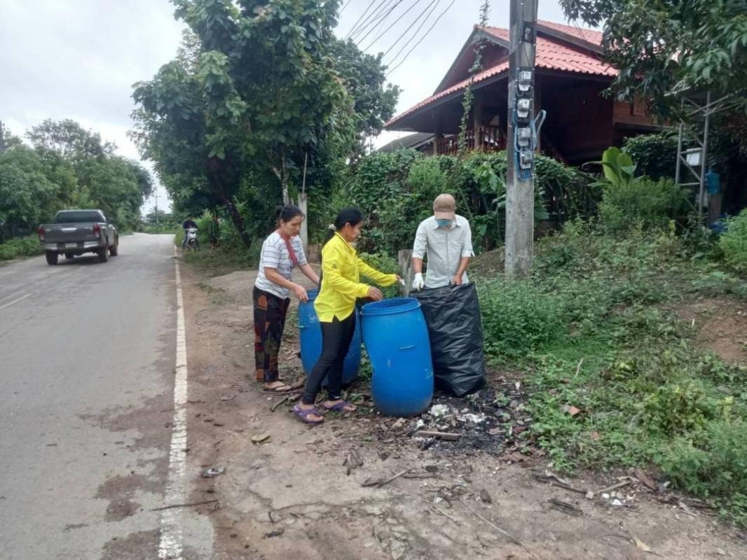 18/7/66 จนท.รพ.สต.บ้านสันป่าไร่ร่วมกับผู้นำชุมชน อบต.พระธาตุ อสม.และประชาชน ม.3บ้านป่าไร่เหนือ รณรงค์สำรวจและทำลายแหล่งเพาะพันธ์ลูกน้ำยุงลายและพ่นสารเคมีกำจัดยุงตัวแก่ทั้งหมู่บ้านเนื่องในวันสวรรคตของสมเด็จย่า