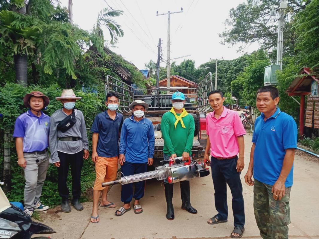 18/7/66 จนท.รพ.สต.บ้านสันป่าไร่ร่วมกับผู้นำชุมชน อบต.พระธาตุ อสม.และประชาชน ม.3บ้านป่าไร่เหนือ รณรงค์สำรวจและทำลายแหล่งเพาะพันธ์ลูกน้ำยุงลายและพ่นสารเคมีกำจัดยุงตัวแก่ทั้งหมู่บ้านเนื่องในวันสวรรคตของสมเด็จย่า