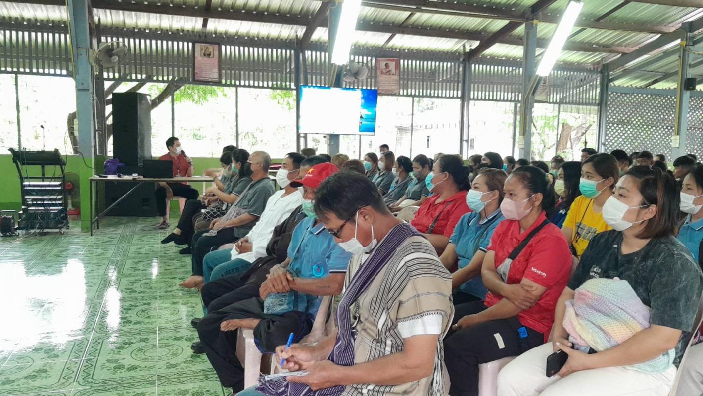 20766 จนท.รพ.สต.บ้านสันป่าไร่ร่วมกับเครือข่ายคุ้มครองผู้บริโภคตำบลพระธาตุจัดอบรมโครงการชุมชนก้าวไกลไปกับงานคุ้มครองผู้บริโภค ณ โรงเรียนบ้านสันป่าไร่ มีผู้เข้าร่วมอบรม จำนวน 100 คน