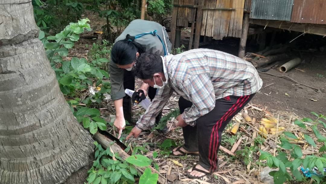 25/7/66 จนท.รพ.สต.บ้านสันป่าไร่ร่วมกับอสม.ม.5บ้านสันป่าไร่ ควบคุมโรคไข้เลือดออกรอบที่1เคสนางซานดาอ่อง