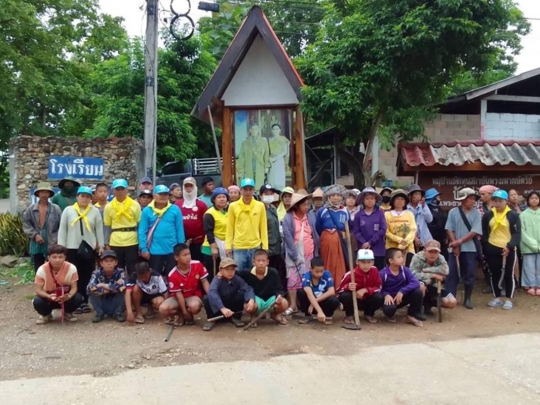 28/7/66 จนท.รพ.สต.บ้านสันป่าไร่ ร่วมกับผู้นำชุมชนและประชาชน หมู่ที่ 3 บ้านป่าไร่เหนือ จัดกิจกรรมพัฒนาสิ่งแวดล้อมในหมู่บ้าน เนื่องในวันเฉลิมพระชนมพรรษา พระบาทสมเด็จพระเจ้าอยู่หัว รัชกาลที่ 10