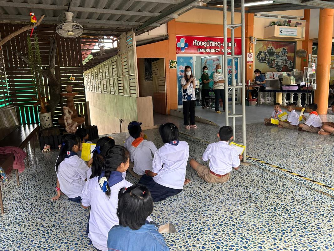 23/8/66 รพ.สต.บ้านสันป่าไร่ ติดตามฉีดวัคซีนนักเรียน (รอบสอง) จำนวน 5 โรงเรียน รวมนักเรียน 40 คน