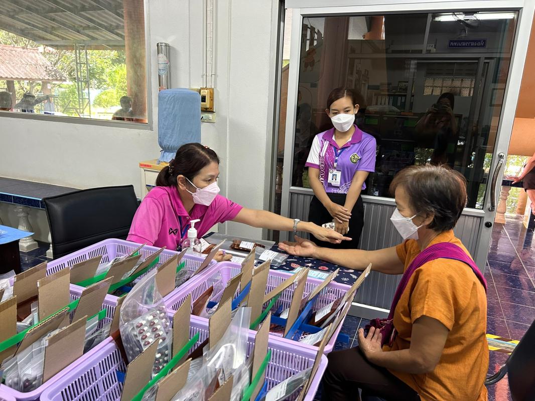 29/8/66 ช่วงบ่าย รพ.สต.บ้านสันป่าไร่ ให้บริการจ่ายยา pt NCD กลุ่ม 2 (HT) จำนวน 50 ราย