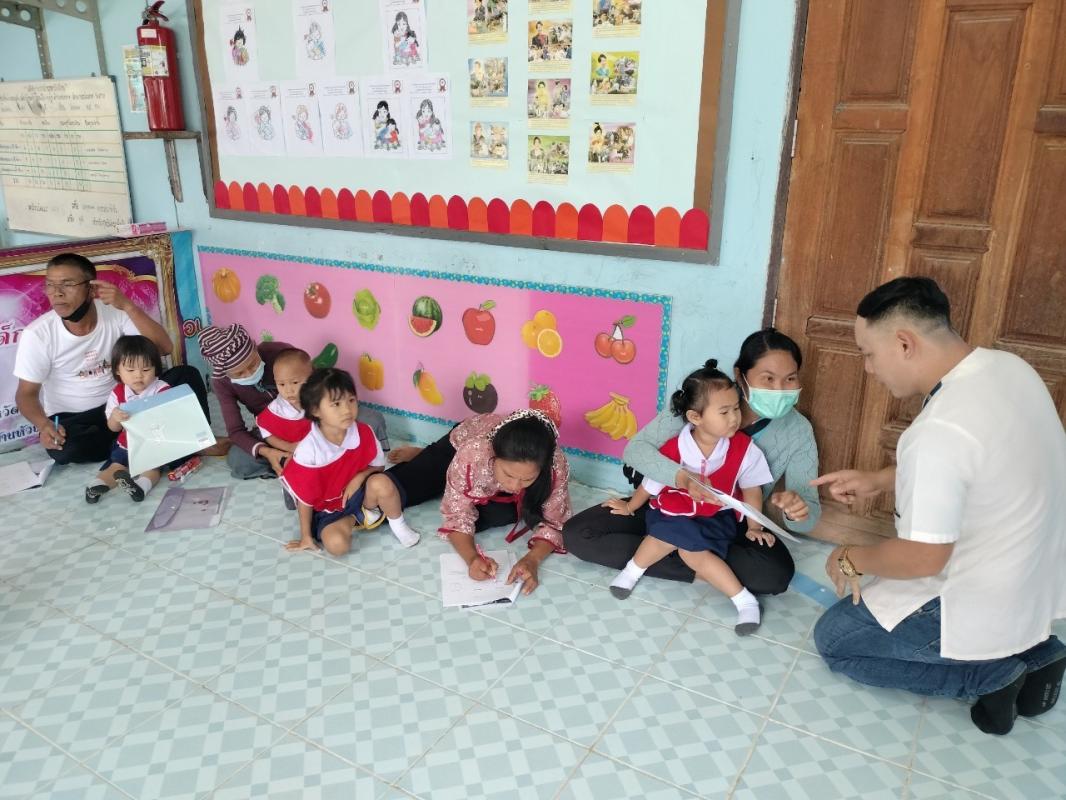 25/8/66 จนท.ทันตาภิบาล รพ.สต.บ้านสันป่าไร่ ร่วมเป็นวิทยากรในการอบรมโครงการส่งเสริมทันตสุขภาพในเด็กปฐมวัย ศูนย์พัฒนาเด็กเล็กบ้านป่าไร่