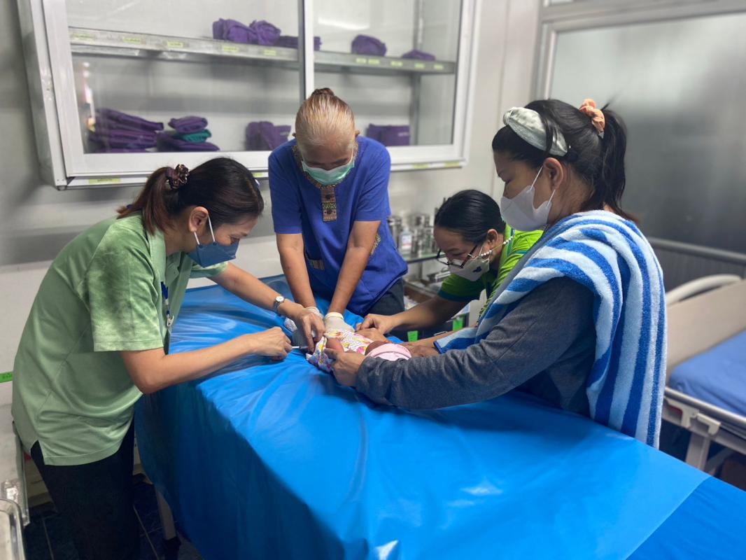 13/9/66 รพ.สต.บ้านสันป่าไร่ ให้บริการฉีดวัคซีน,ตรวจสุขภาพช่องปาก,เคลือบฟลูออไรด์,เจาะเลือดตรวจhct,จ่ายยาpara syrและferrous syr เด็กอายุ 0-5ปี จำนวน 34 ราย