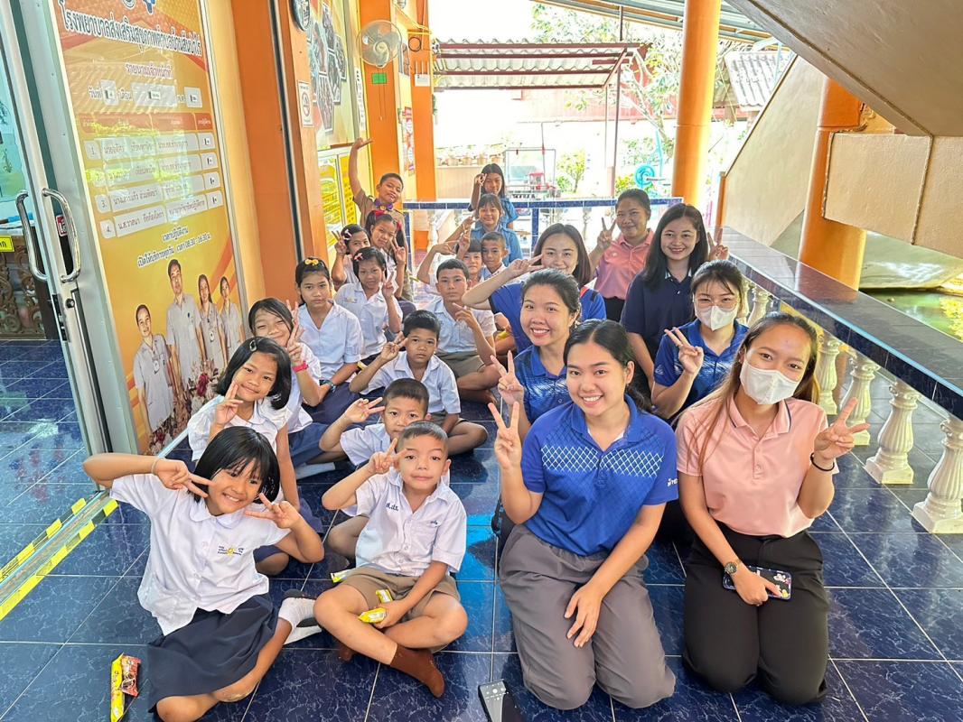 4/10/66 รพ.สต.บ้านสันป่าไร่ ฉีดวัคซีน HPV เข็ม 1 บุคลากรสาธารณสุข,ครู,อสม. ที่อายุไม่เกิน 45 ปี จำนวน 37 คน และฉีดวัคซีนนักเรียนชั้น ป.1,2,6 จำนวน 77 คน