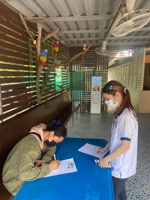 4/10/66 รพ.สต.บ้านสันป่าไร่ ฉีดวัคซีน HPV เข็ม 1 บุคลากรสาธารณสุข,ครู,อสม. ที่อายุไม่เกิน 45 ปี จำนวน 37 คน และฉีดวัคซีนนักเรียนชั้น ป.1,2,6 จำนวน 77 คน