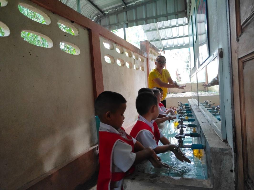 15-16 ตุลาคม 66 จนท.รพ.สต.บ้านสันป่าไร่ร่วมกับอสม.ม.3บ้านป่าไร่เหนือ,ม.2 บ้านตีนธาตุและศูนย์เด็กเล็กบ้านป่าไร่เหนือ ให้ความรู้เกี่ยวกับการล้างมือ 7 ขั้นตอน แก่ประชาชนและนักเรียน เนื่องในวันล้างมือโรค