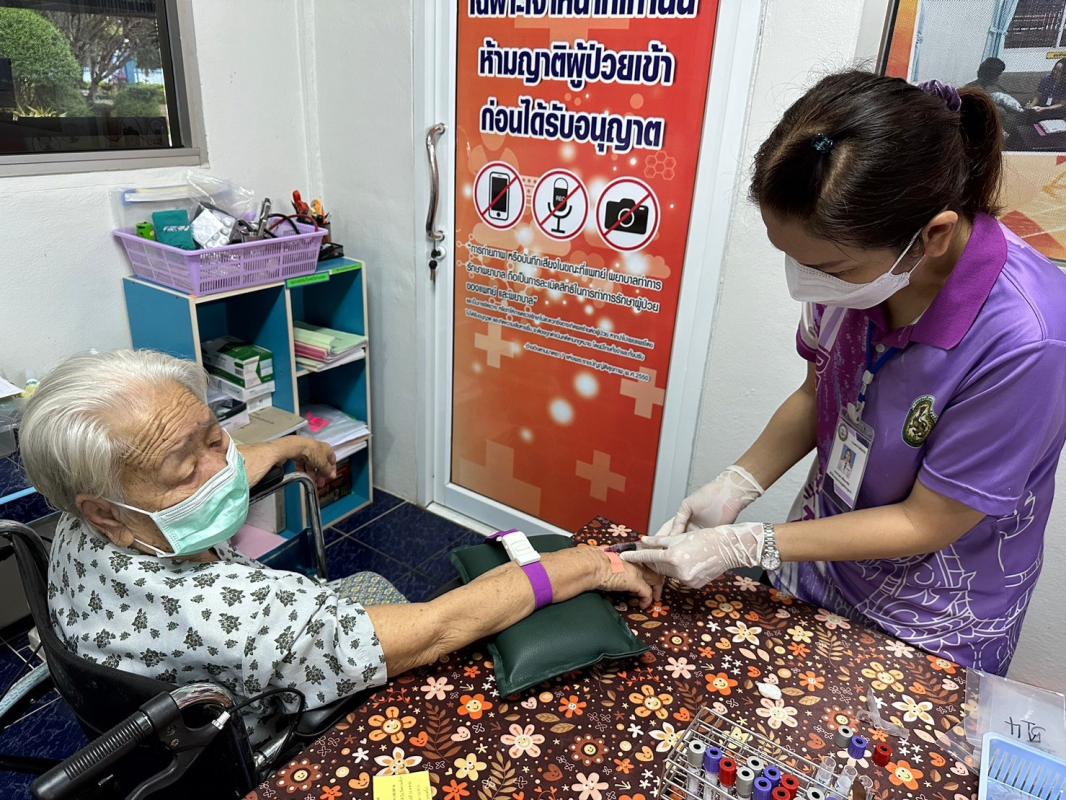 17/10/66 รพ.สต.บ้านสันป่าไร่ วัดความดันโลหิต , เจาะเลือด screening lab , ตรวจ EKG , ตรวจ urine , ยืนยันตัวตน(Authen) ผู้ป่วยโรคเบาหวานที่รับยาที่รพ.สต.จำนวน 22 ราย