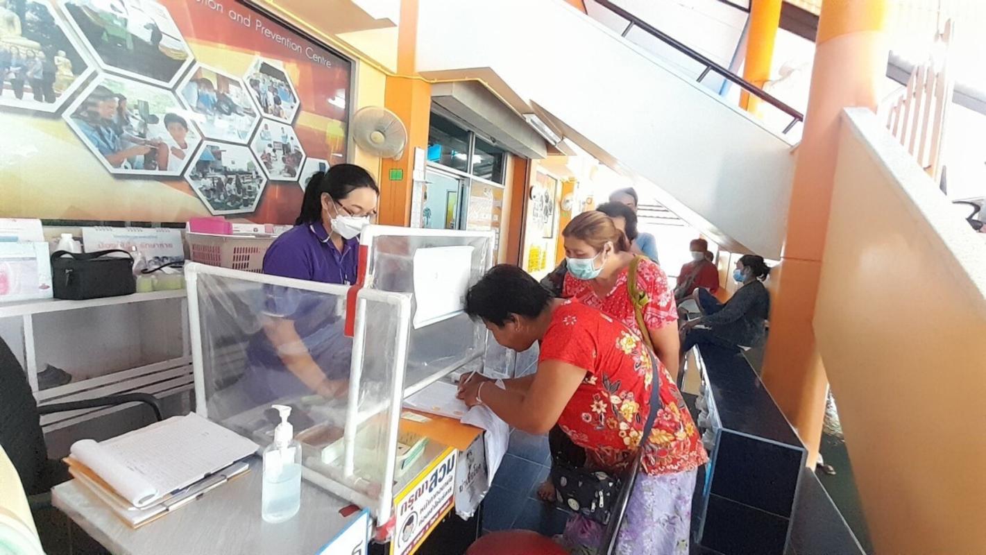 24/10/66 ช่วงบ่าย รพ.สต.บ้านสันป่าไร่ ร่วมกับ แพทย์ และ ทีม รพ.แม่ระมาด จ่ายยาผู้ป่วยโรคเบาหวาน ที่รับยาที่ รพ.สต.จำนวน 22 ราย มีกิจกรรมแลกเปลี่ยนเรียนรู้,แจ้งผลการตรวจเลือด/ผลการตรวจ EKG ประจำปี,จ่ายยา,ตรวจสุขภาพช่องปาก,นับจำนวนยาและทบทวนความเข้าใจการทาน