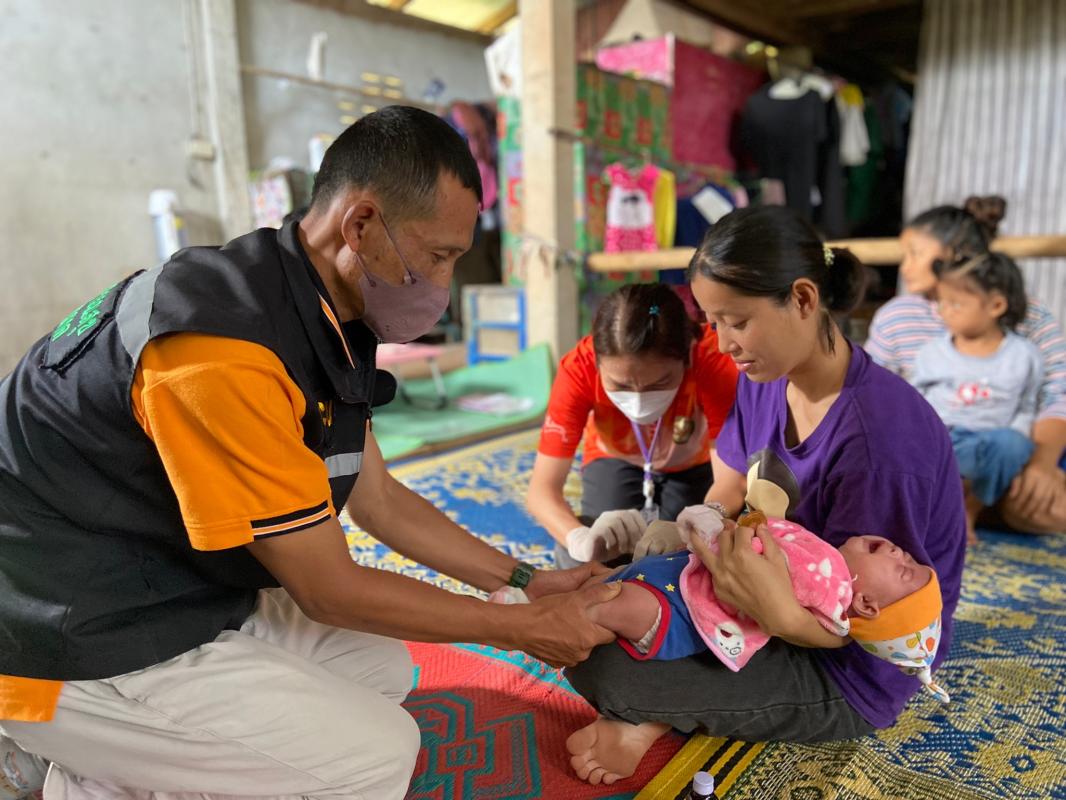 9/11/66 รพ.สต.บ้านสันป่าไร่ ออกหน่วยฉีดวัคซีนเด็กอายุ 2 เดือน ถึง 4 ปี เขต สสช.ห้วยกระทิง จำนวน 8 ราย และ เจาะเลือดตรวจ hct ,จ่ายยา para syr , ferrous syr