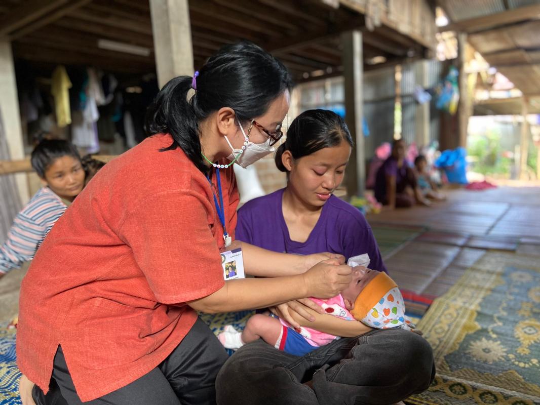 9/11/66 รพ.สต.บ้านสันป่าไร่ ออกหน่วยฉีดวัคซีนเด็กอายุ 2 เดือน ถึง 4 ปี เขต สสช.ห้วยกระทิง จำนวน 8 ราย และ เจาะเลือดตรวจ hct ,จ่ายยา para syr , ferrous syr