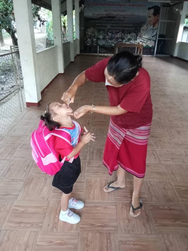15 พ.ย.66 รพ.สต.บ้านสันป่าไร่ รณรงค์หยอดวัคซีนป้องกันโรคโปลิโอ รอบแรก แก่เด็กไทยอายุ 0-5 ปี และเด็กต่างชาติอายุ 0-15 ปี จำนวน 379 ราย และนัดหมายรณรงค์ รอบสอง(วันที่ 19 ธ.ค.66)