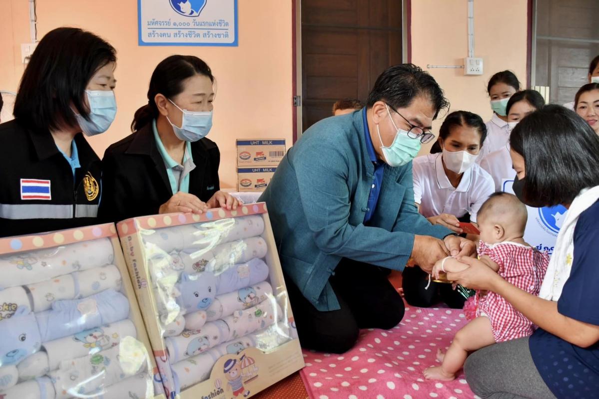 ปลัดองค์การบริหารส่วนจังหวัดตาก พร้อมด้วยคณะผู้บริหารและเจ้าหน้าที่องค์การบริหารส่วนจังหวัดตาก  เข้าเยี่ยมชมโครงการจิตประภัสสรตั้งแต่นอนอยู่ในครรภ์ ของสถานีอนามัยเฉลิมพระเกียรติ ๖๐ พรรษา นวมินทราชินี ตำบลแม่จะเรา ในสังกัด องค์การบริหารส่วนจังหวัดตาก  