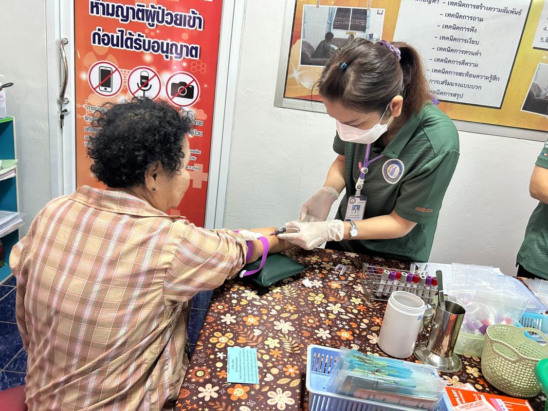 21-22 พ.ย.66 รพ.สต.บ้านสันป่าไร่ เจาะเลือดประจำปี( screening lab ), วัดความดันฯ , ตรวจสุขภาพ , ตรวจคลื่นไฟฟ้าหัวใจ(EKG) , ตรวจปัสสาวะ ผู้ป่วยโรคความดันโลหิตสูงที่รับยาที่ รพ.สต.บ้านสันป่าไร่ กลุ่ม 2 จำนวน 51 ราย