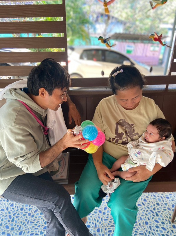 10167 รพ.สต.บ้านสันป่าไร่ ฉีดวัคซีนเด็กอายุ 2 เดือน ถึง 4 ปี จำนวน 37 ราย และ ตรวจสุขภาพช่องปาก , เคลือบฟลูออไรด์ , เจาะเลือดตรวจ Hct , จ่ายยา para syr , ferrous syr , แจกของเล่นให้เด็ก ๆ ทุกคน