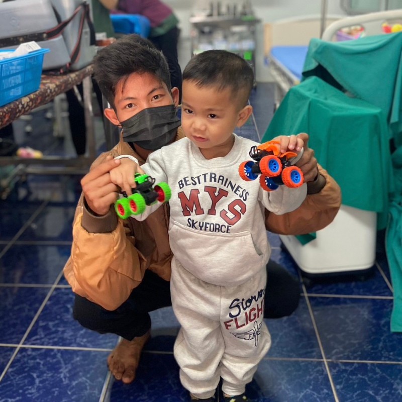 10167 รพ.สต.บ้านสันป่าไร่ ฉีดวัคซีนเด็กอายุ 2 เดือน ถึง 4 ปี จำนวน 37 ราย และ ตรวจสุขภาพช่องปาก , เคลือบฟลูออไรด์ , เจาะเลือดตรวจ Hct , จ่ายยา para syr , ferrous syr , แจกของเล่นให้เด็ก ๆ ทุกคน