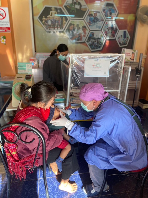 14 ก.พ.2567 รพ.สต.บ้านสันป่าไร่ ให้บริการฉีดวัคซีนเด็กอายุ 2 เดือน ถึง 4 ปี จำนวน 20 ราย พร้อมทั้งตรวจสุขภาพช่องปาก , เคลือบฟลูออไรด์ , เจาะเลือดตรวจ hct , ยืนยันตัวตน(Authen) , จ่ายยา para syr และ ferrous syr