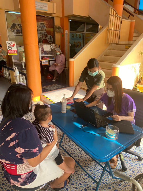 6 มี.ค.67 รพ.สต.บ้านสันป่าไร่ ให้บริการฉีดวัคซีนเด็กอายุ 2 เดือน ถึง 4 ปี จำนวน 24 ราย และ ตรวจสุขภาพช่องปาก , เคลือบฟลูออไรด์ , ให้ทันตสุขศึกษาแก่ผู้ปกครองเด็ก , เจาะเลือดตรวจ hct , ยืนยันตัวตน(Authen) , จ่ายยา para syr และ ferrous syr