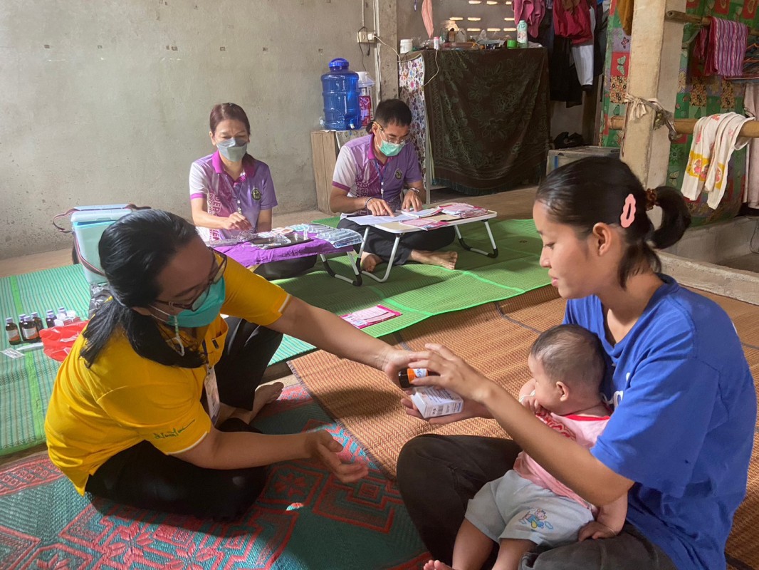 7 มี.ค.67 รพ.สต.บ้านสันป่าไร่ ออกหน่วยฉีดวัคซีนเด็กอายุ 2 เดือน ถึง 4 ปี เขตหมู่ 6 บ้านห้วยกระทิง ต.พระธาตุ จำนวน 13 ราย