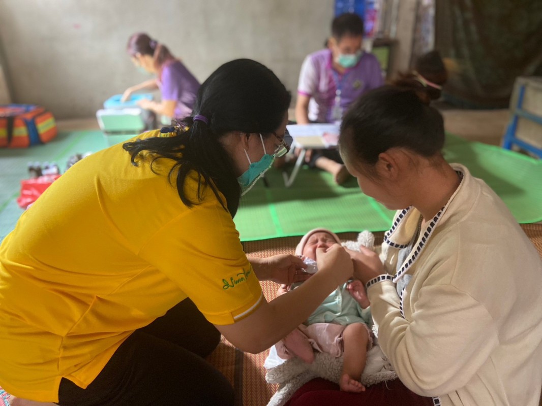 7 มี.ค.67 รพ.สต.บ้านสันป่าไร่ ออกหน่วยฉีดวัคซีนเด็กอายุ 2 เดือน ถึง 4 ปี เขตหมู่ 6 บ้านห้วยกระทิง ต.พระธาตุ จำนวน 13 ราย