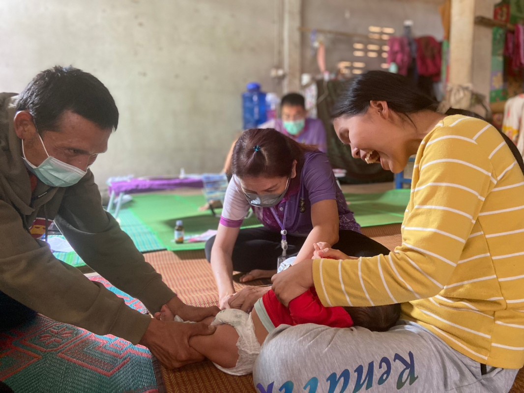 7 มี.ค.67 รพ.สต.บ้านสันป่าไร่ ออกหน่วยฉีดวัคซีนเด็กอายุ 2 เดือน ถึง 4 ปี เขตหมู่ 6 บ้านห้วยกระทิง ต.พระธาตุ จำนวน 13 ราย