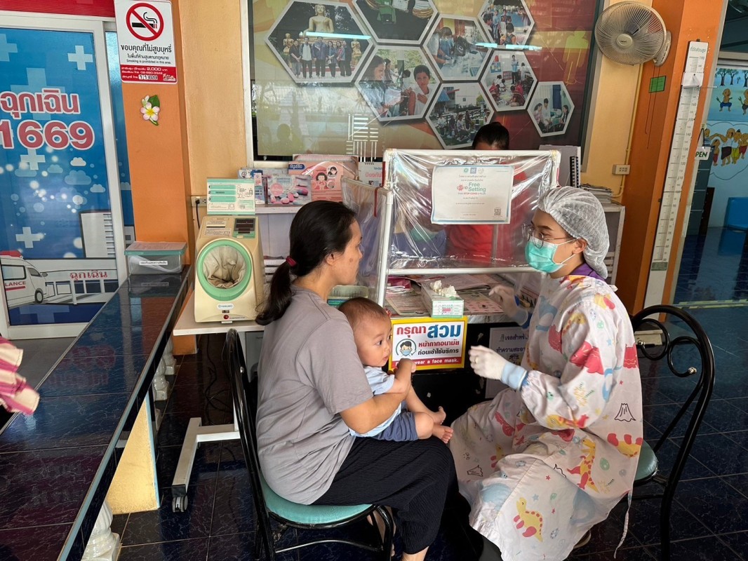 10 เม.ย.67 รพ.สต.บ้านสันป่าไร่ ฉีดวัคซีนเด็กอายุ 2 เดือน ถึง 4 ปี จำนวน 20 ราย และตรวจสุขภาพช่องปาก , เคลือบฟลูออไรด์ , ให้ทันตสุขศึกษาแก่ผู้ปกครองเด็ก , เจาะเลือดตรวจ Hct , จ่ายยา para syr และ ferrous syr , ยืนยันตัวตน