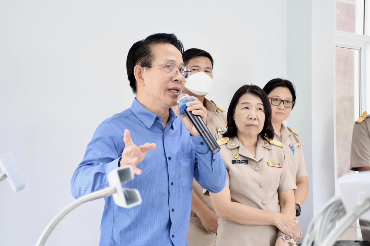 นายกองค์การบริหารส่วนจังหวัดตาก เป็นประธานการส่งมอบครุภัณฑ์การแพทย์ 
