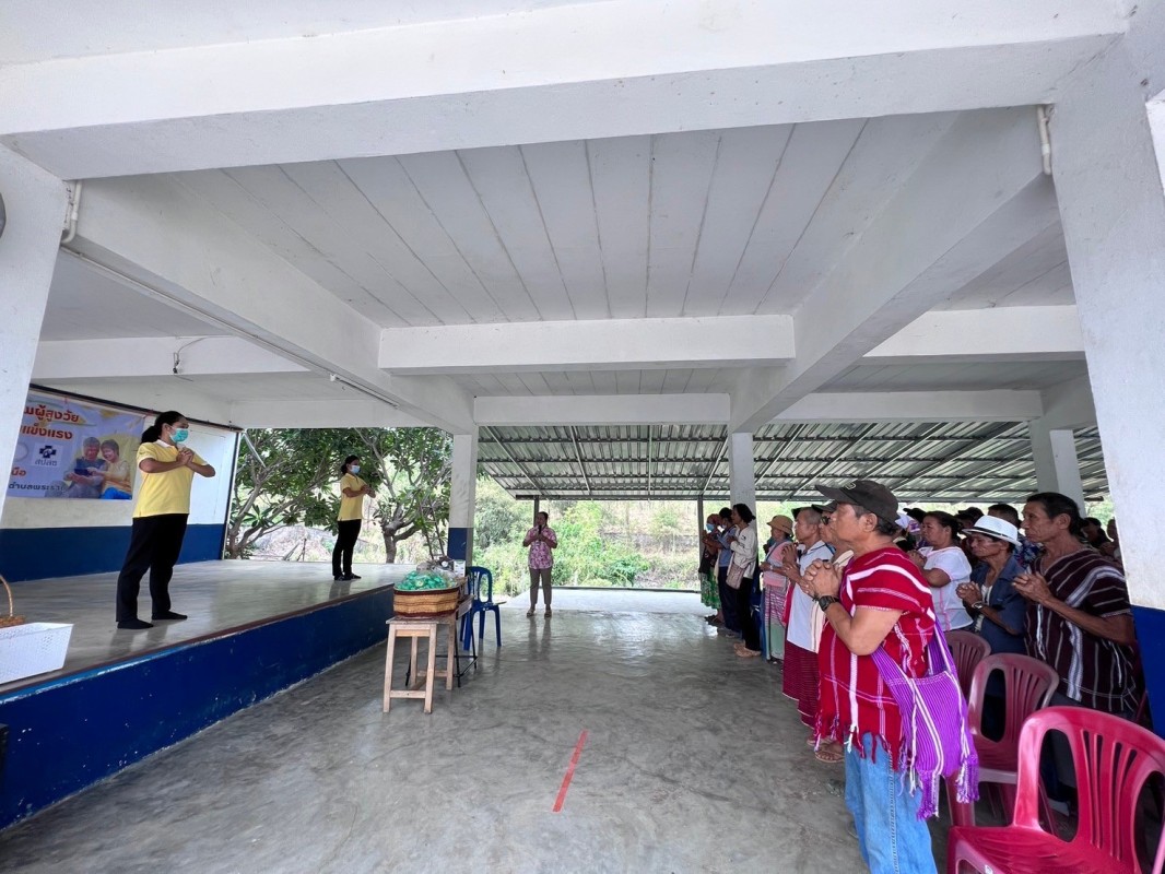 27 เม.ย.67 รพ.สต.บ้านสันป่าไร่ร่วมกับกลุ่มผู้สูงอายุบ้านสันป่าไร่ จัดกิจกรรมโครงการส่งเสริมสุขภาพผู้สูงวัย สร้างจิตสดใสร่างกายแข็งแรง ณ โรงเรียนบ้านป่าไร่เหนือ โดยมีกิจกรรมตรวจฟันผู้สูงอายุ  กิจกรรมออกกำลังกาย ศาสนากับผู้สูงอายุ กิจกรรมนันทนาการ การให้ควา